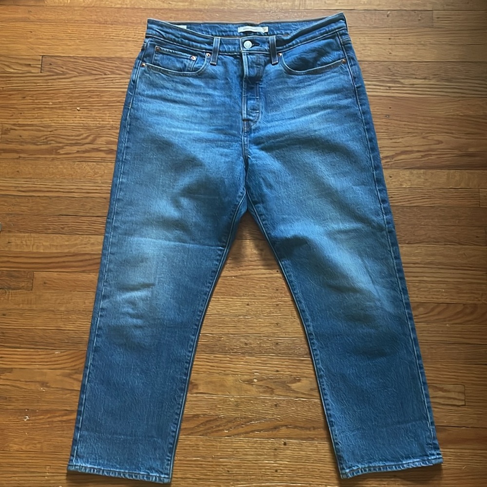 Levi’s Wedgie Straight fit size 31 EUC